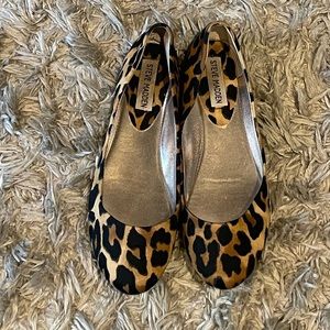 Steve Madden Leopard Flats